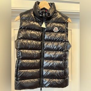 Moncler down Puffer vest in black